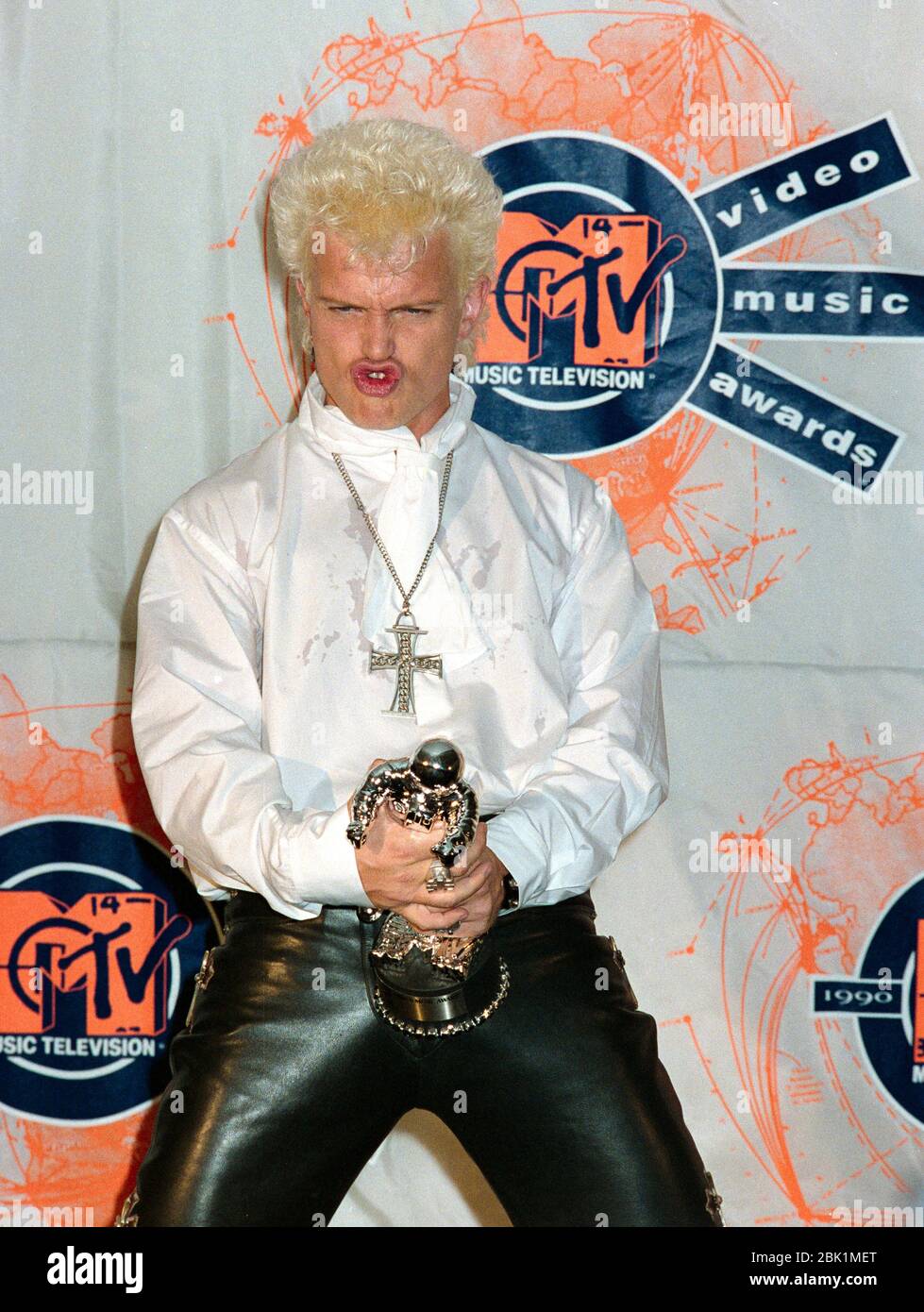 LOS ANGELES, CALIFORNIE. 6 septembre 1990 : chanteur Billy Idol aux MTV  Video Music Awards à Universal Amphitheater. Photo du fichier © Paul Smith/Featureflash  Photo Stock - Alamy