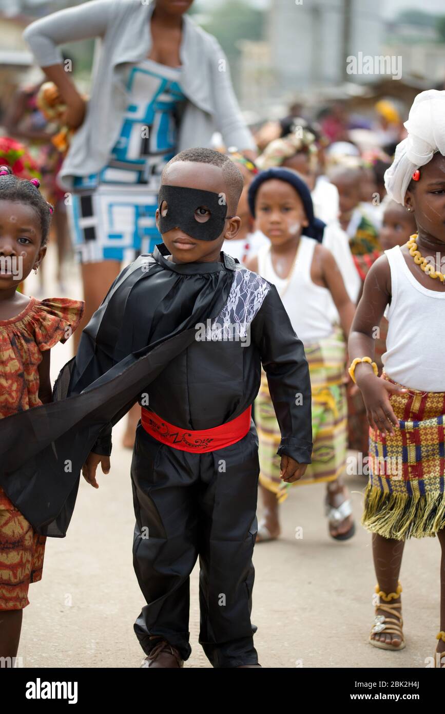 abidjan c te ivoire 13 f vrier 2018 petit gar on v tu de zoro