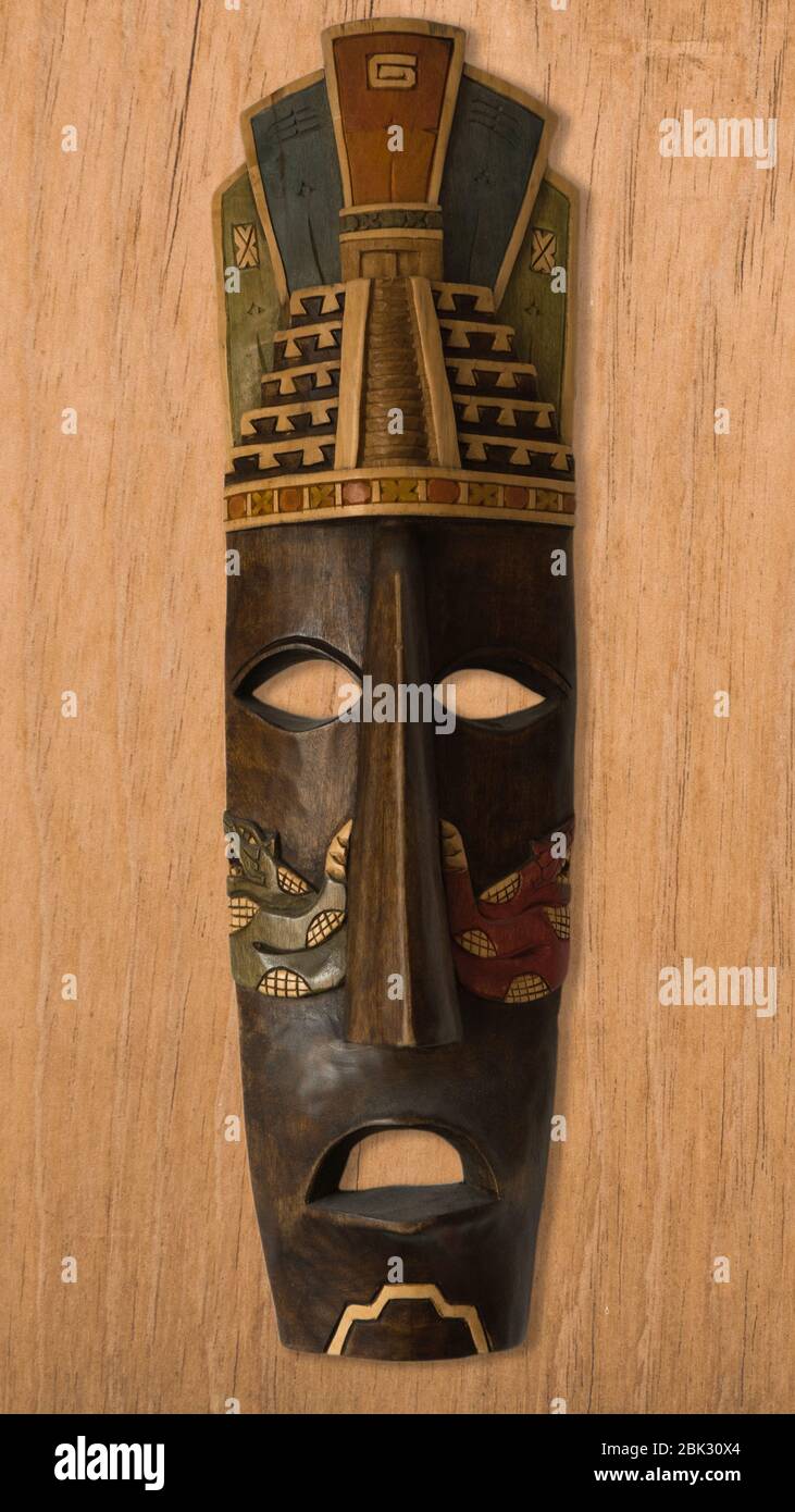 masque artesanal de la tribu africaine Banque D'Images
