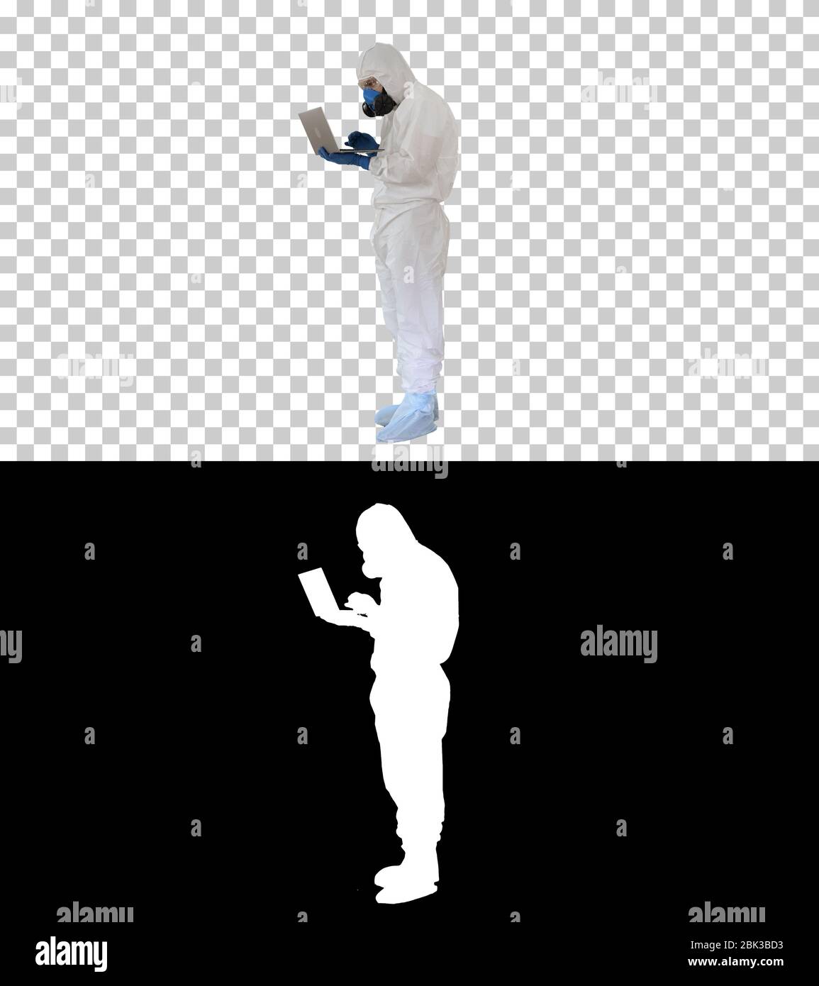 Médecin en uniforme de protection blanc à l'aide d'un ordinateur portable, Alpha Channel Banque D'Images