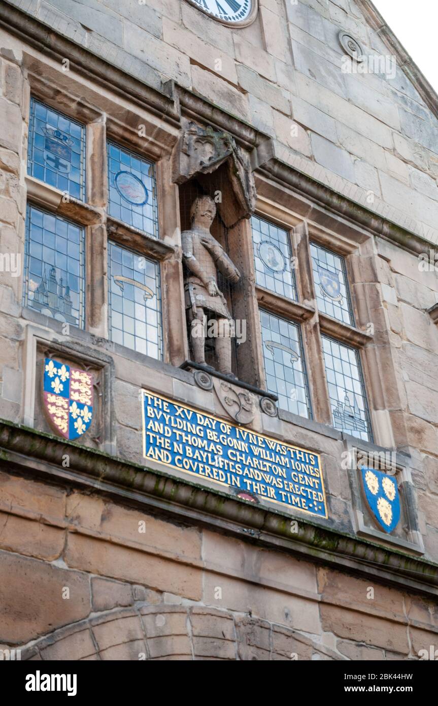 Détail de la vieille mairie de Shrewsbury Square, dans le centre historique de Shrewsbury, Shropshire, Angleterre. Banque D'Images