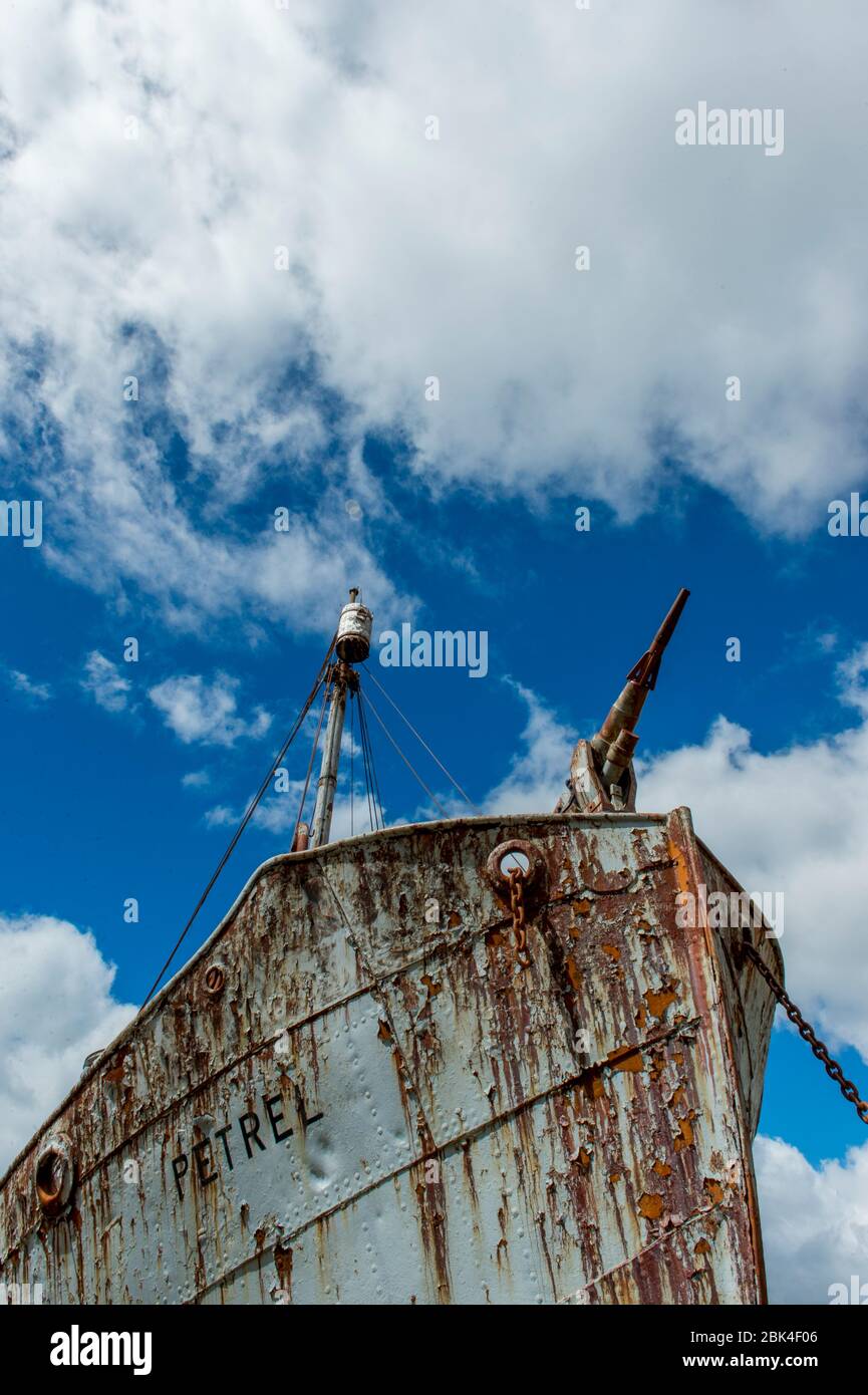 Navire de chasse à la baleine avec harpon à la station de chasse à la baleine norvégienne de Grytviken, sur l'île de Géorgie du Sud, sous-Antarctique. Banque D'Images