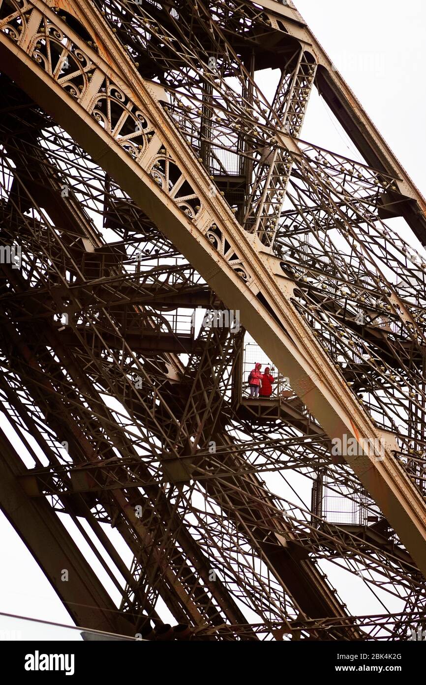 Escaliers tour eiffel Banque de photographies et d’images à haute résolution Alamy