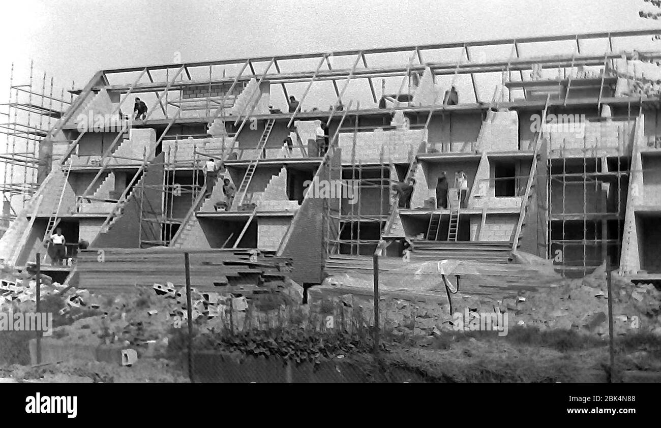Une section de Whitworth Park Halls of Residence à l'Université de Manchester, Angleterre, royaume-uni, en construction en 1974 Banque D'Images