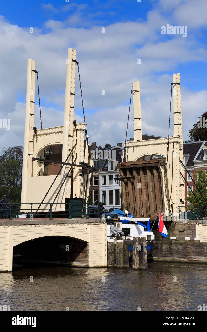 Magere Brug (pont Maigre), Amsterdam, Hollande du Nord, Pays-Bas, Europe Banque D'Images