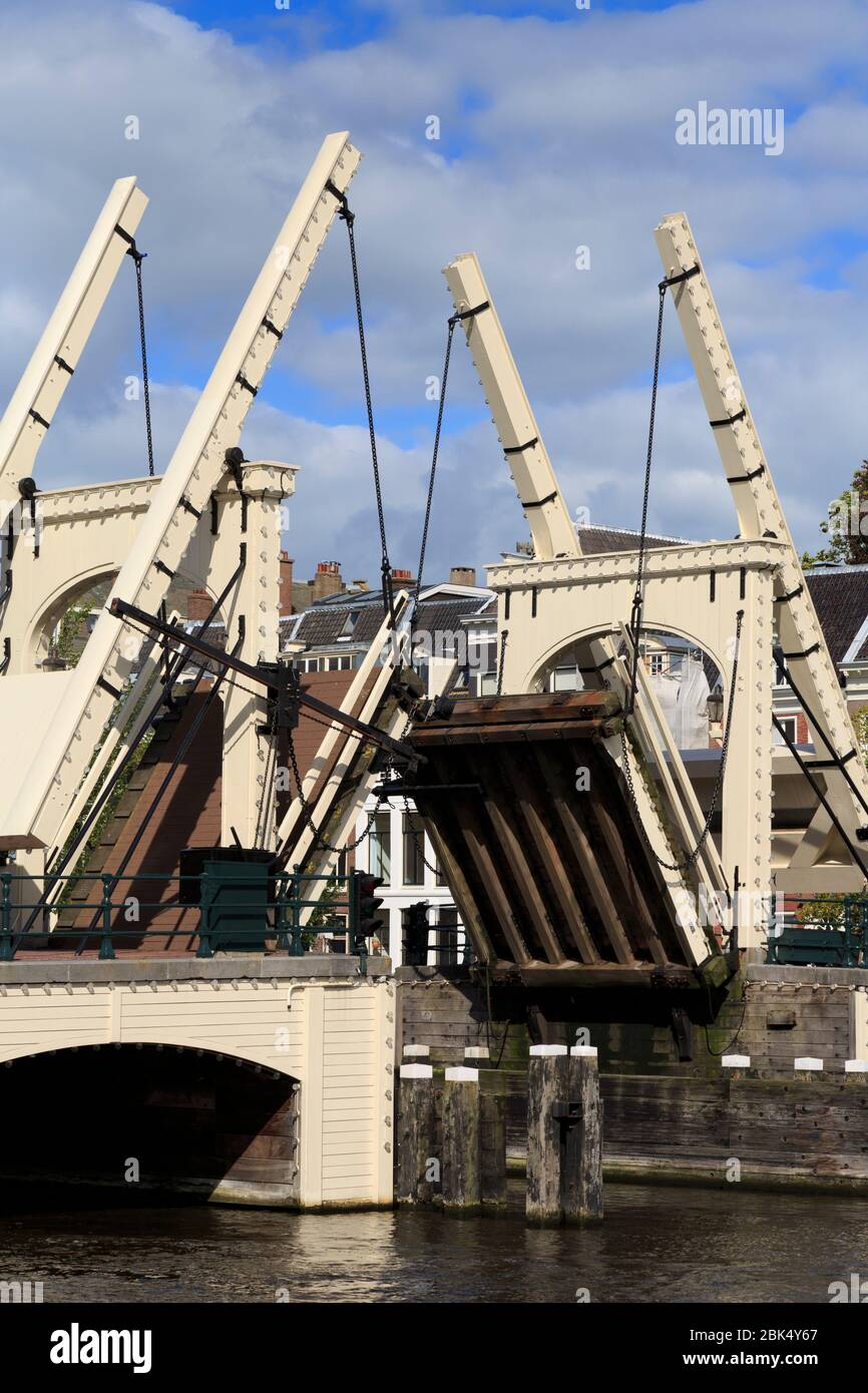 Magere Brug (pont Maigre), Amsterdam, Hollande du Nord, Pays-Bas, Europe Banque D'Images