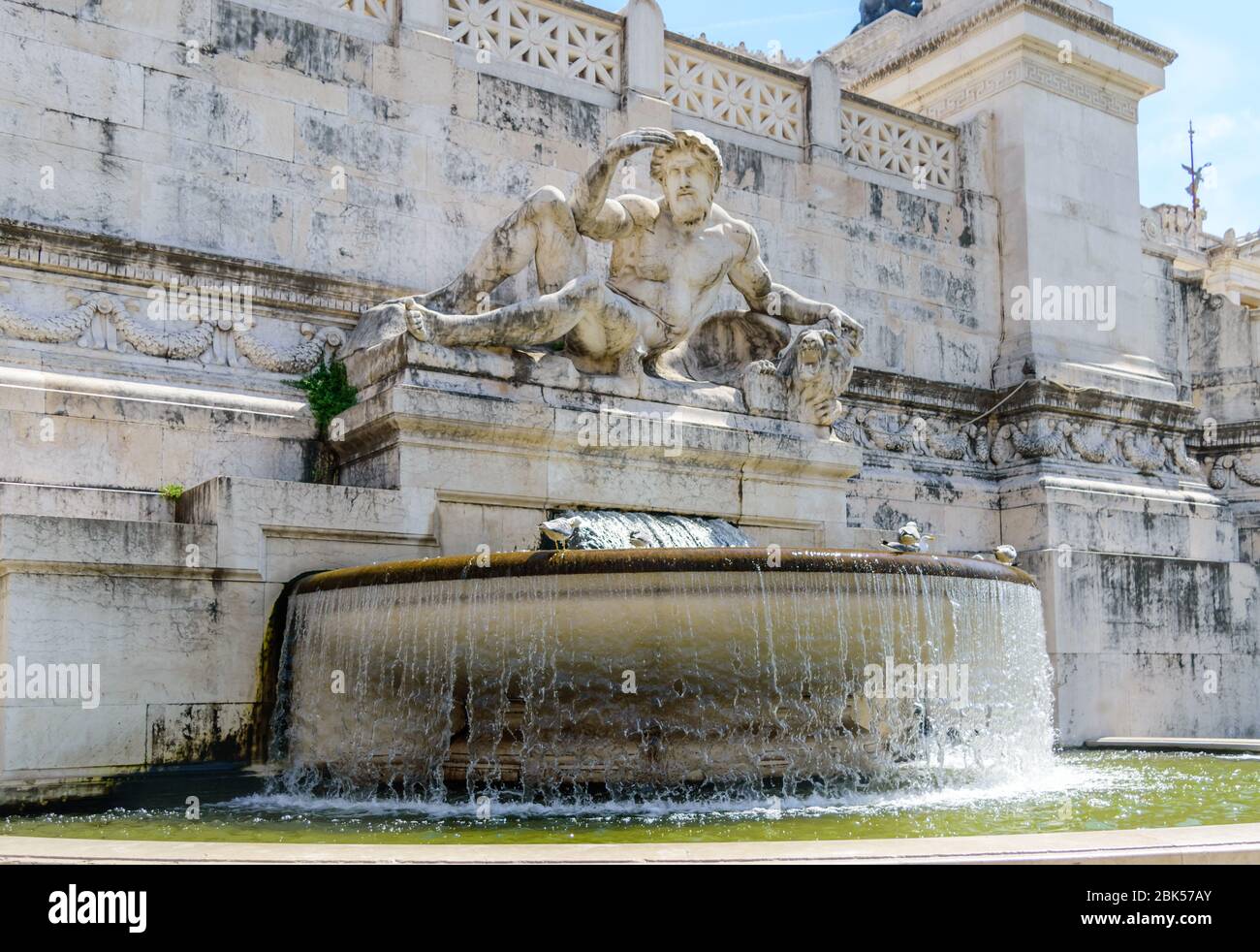 Fontana dell'Adriatico à Piazza Venezia, Rome, Italie Banque D'Images