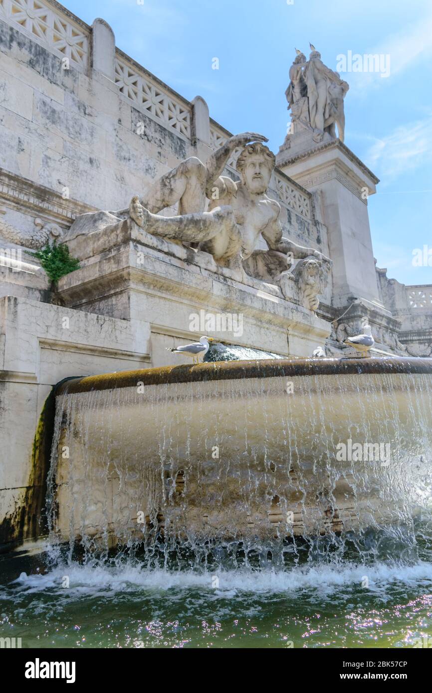 Fontana dell'Adriatico à Piazza Venezia, Rome, Italie Banque D'Images