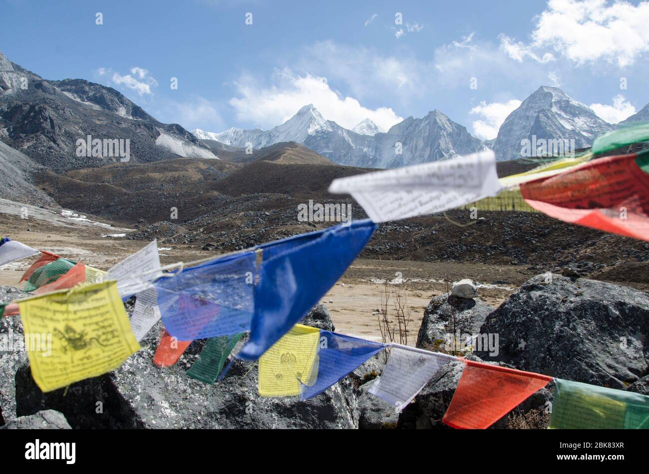 Vue depuis le camp de base de ama Dablam en direction de Namche (Everest Trek Népal) Banque D'Images Vue depuis le camp de base de ama Dablam en direction de Namche (Everest Trek Népal) Banque D'Images