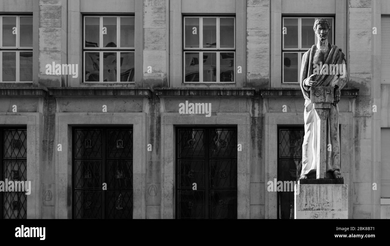 Détails du nouveau bâtiment de l'université dans la ville de Coimbra. Banque D'Images