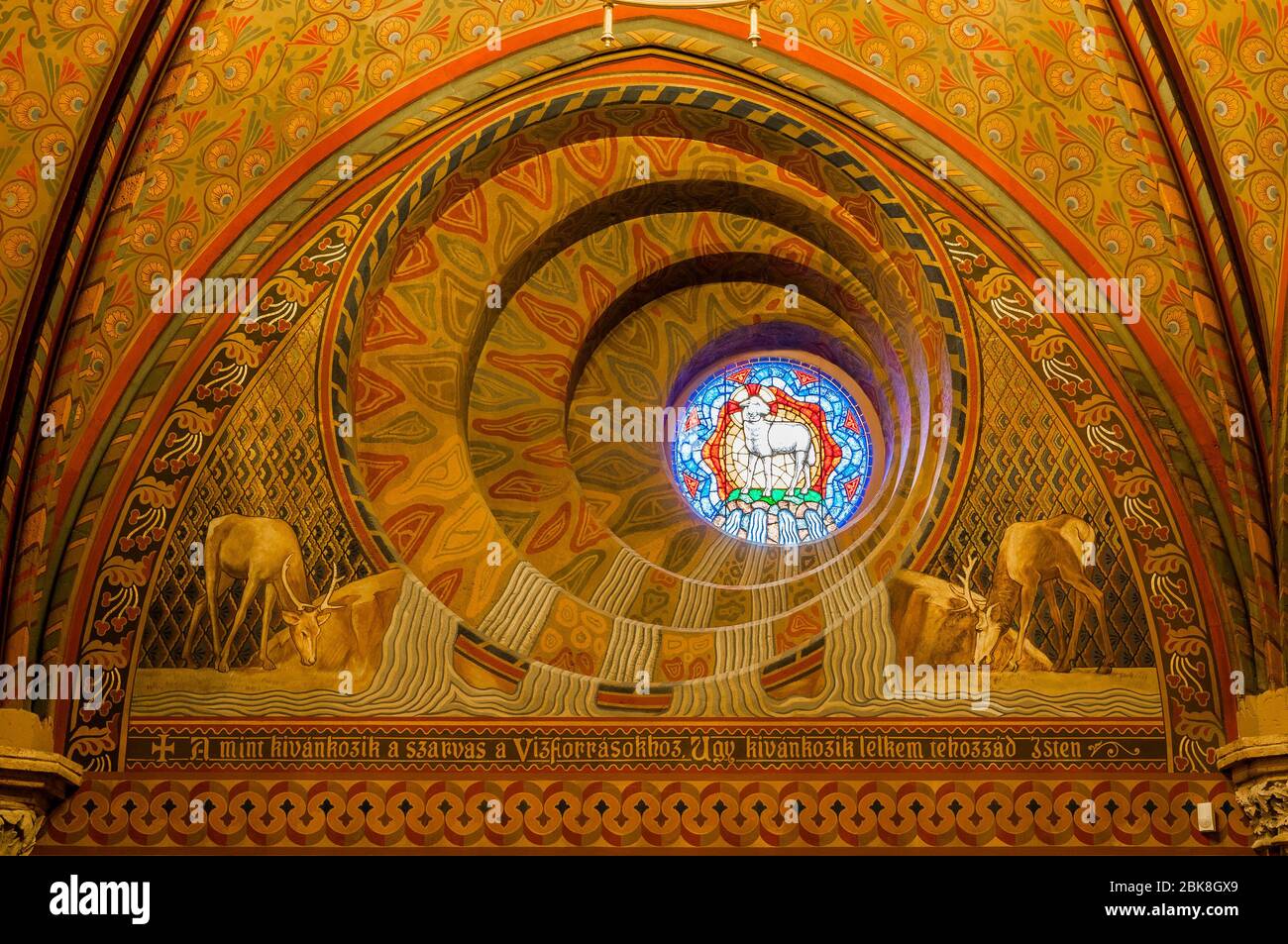 L'intérieur de l'église Matthias est une église catholique romaine située à Budapest Banque D'Images