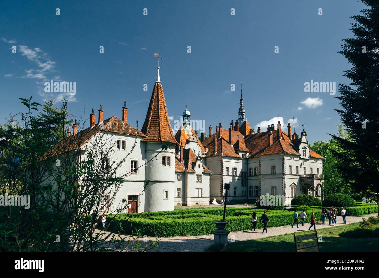 Carpathe, Ukraine - 6 mai 2017 : le palais de chasse Schoenborn ou Schonborn, le château Beregvar dans les montagnes de Carpates, Ukraine Banque D'Images