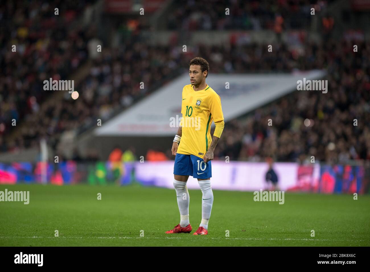 Équipe nationale du Brésil à Wembley en match contre l'Angleterre Banque D'Images