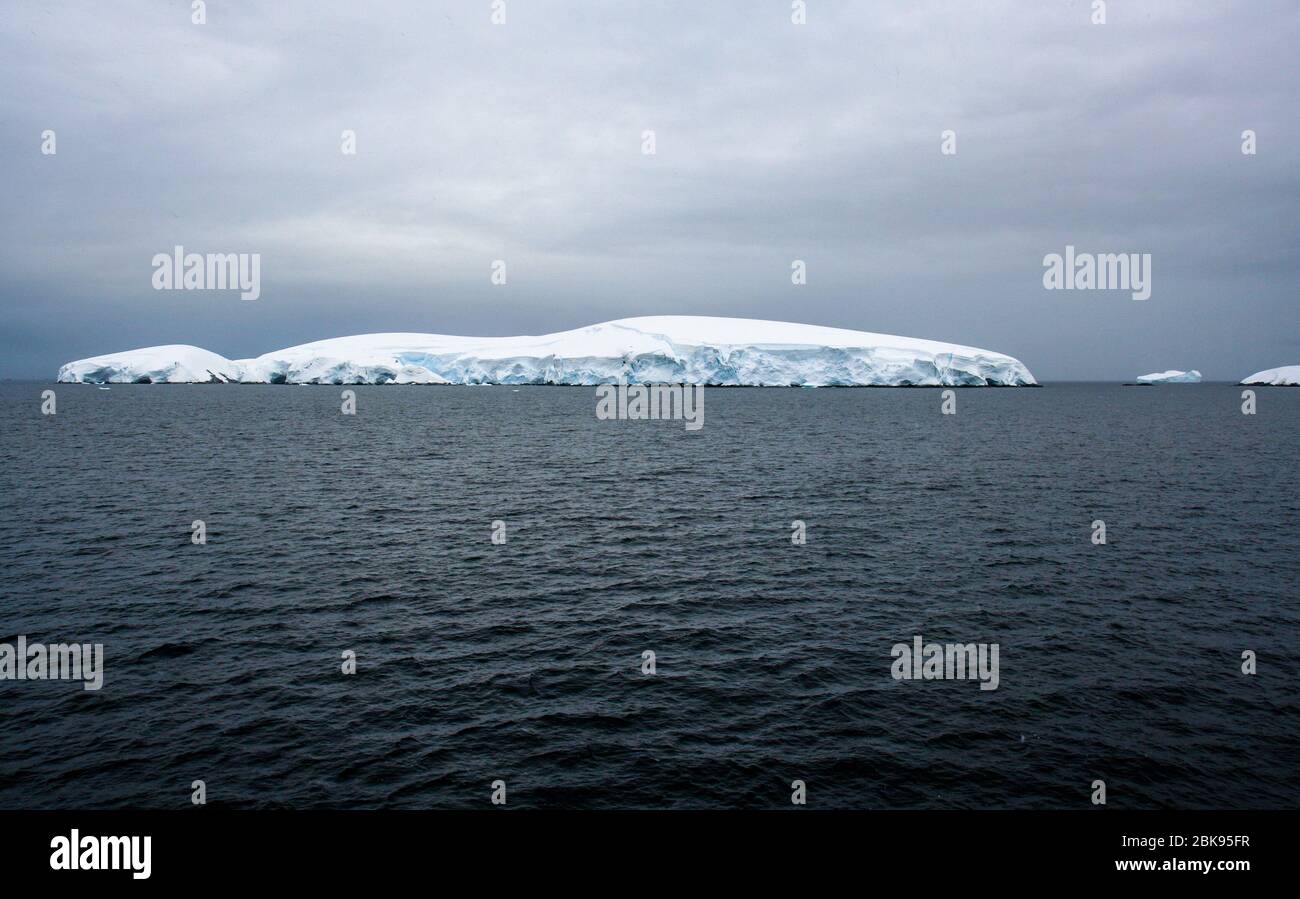 île dans la péninsule Antarctique Banque D'Images