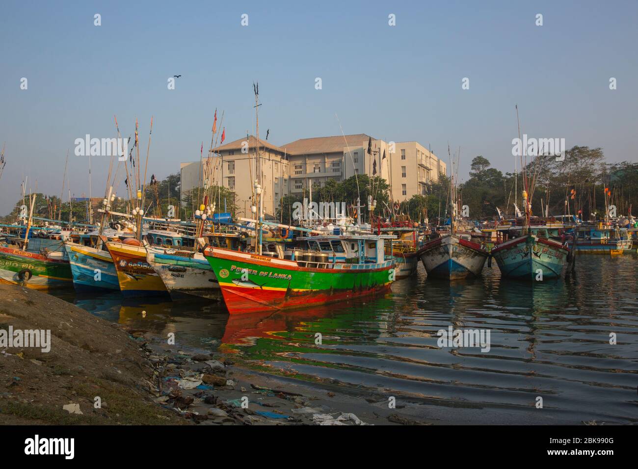 Bateaux de pêche dans le port de Negombo, Sri Lanka Banque D'Images