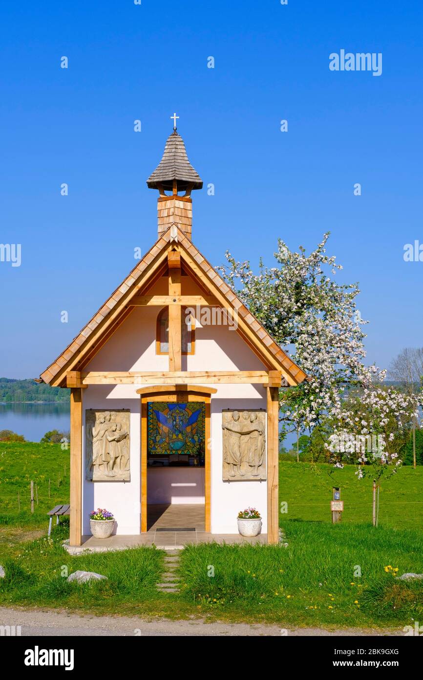 Chapelle de l'ange gardien Angels, Chapelle de Luigenkam sur le lac Starnberg, près de Muensing, Fuenfseenland, contreforts alpins, Haute-Bavière, Bavière Banque D'Images