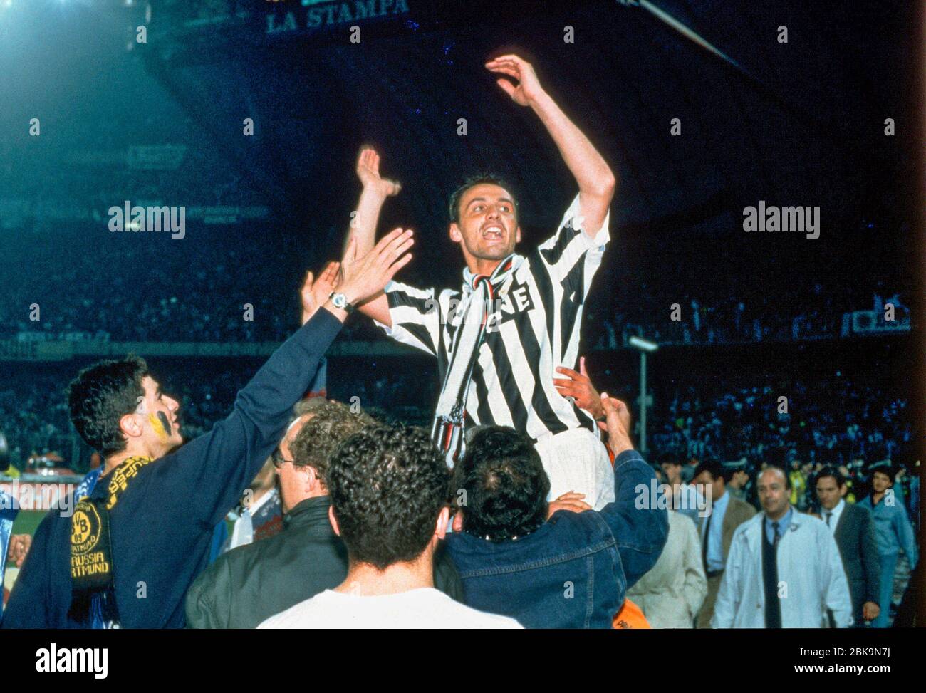 Stadio Delle Alpi Turin Italie, 19.5.1993, Football: Coupe de l'UEFA, saison 1992/93, final, Juventus Turin contre Borussia Dortmund 3:0 — Juergen Kohler (Juve) l Banque D'Images