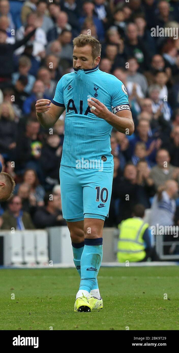 Harry Kane de Tottenham semble déjecté après une occasion manquée de marquer des buts lors d'un match de football de la Premier League anglaise entre Brighton et Hove Albion et Tottenham Huotspur au stade Amex de Brighton, en Grande-Bretagne, le 5 octobre 2019 Banque D'Images