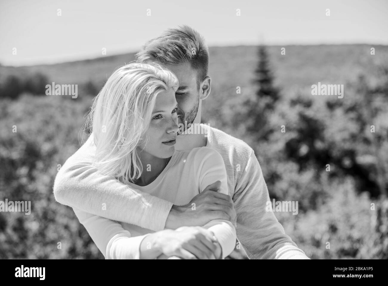 Vrai Amour Concept De Tendresse Profitez De Chaque Instant Des Personnes Romantiques Paisibles Plaisir Romance Estivale L Amour De La Famille Histoire D Amour Relations Romantiques Couple Amoureux Homme Et Femme Journee Ensoleillee A