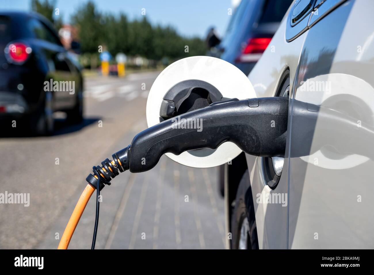 Voiture électrique batterie en cours de charge Banque D'Images