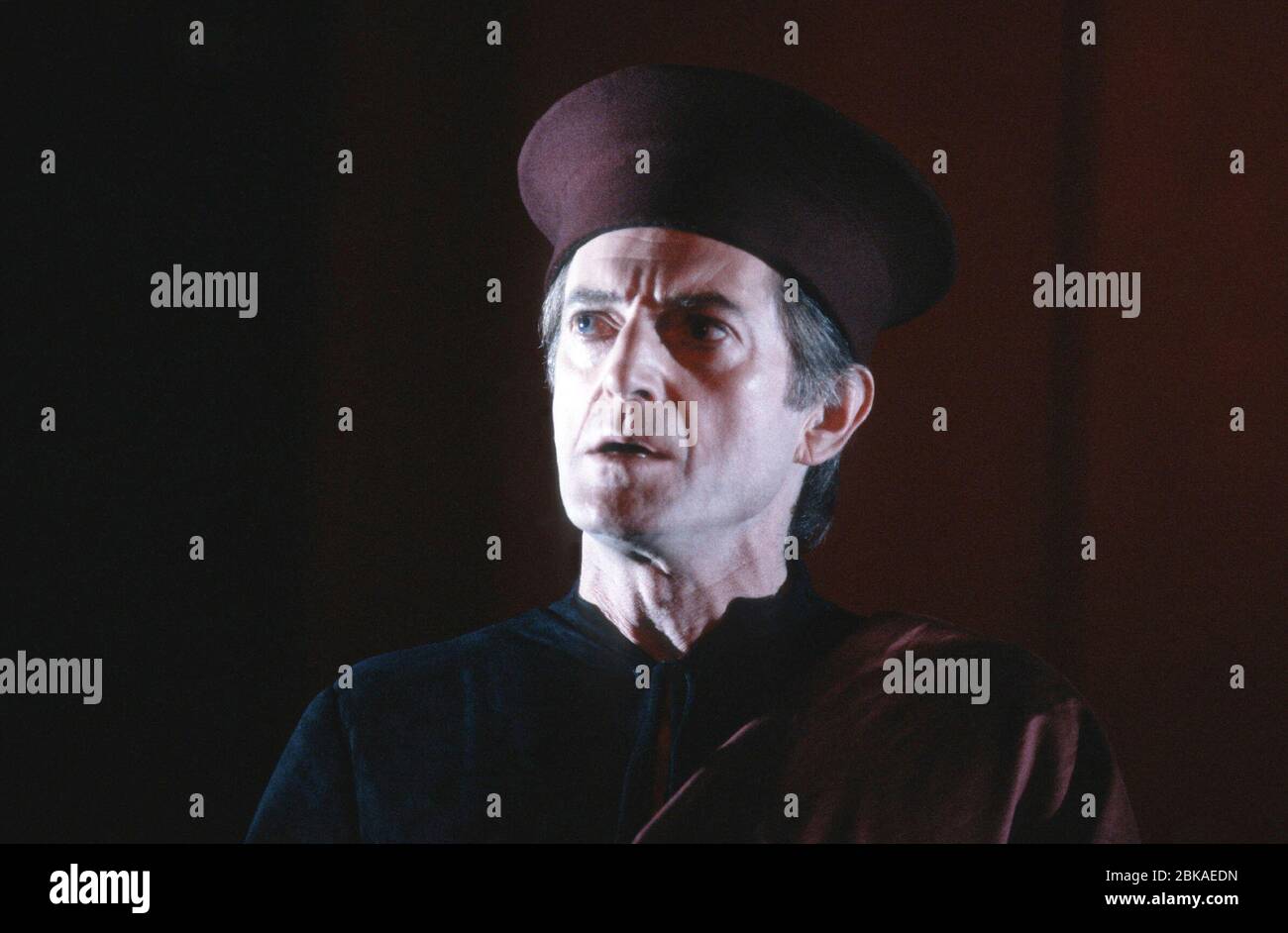 JULIUS CÉSAR par Shakespeare réalisateur: Steven Pimlott,David Bradley (Cassius),Royal Shakespeare Company (RSC) / Royal Shakespeare Theatre Stratford-upon-Avon 30/10/1991, Banque D'Images