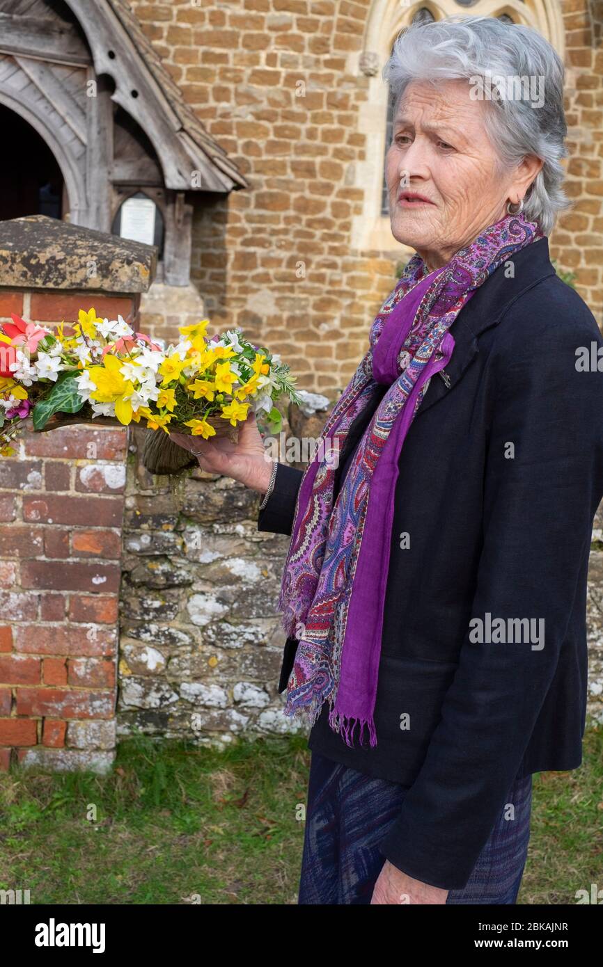 Funérailles dans une église rurale du sud du Royaume-Uni février 2020 Banque D'Images