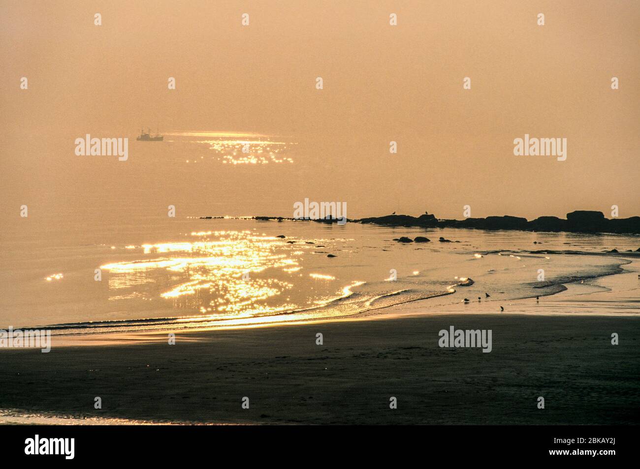 coucher de soleil, plage de blackwaterfoot Banque D'Images