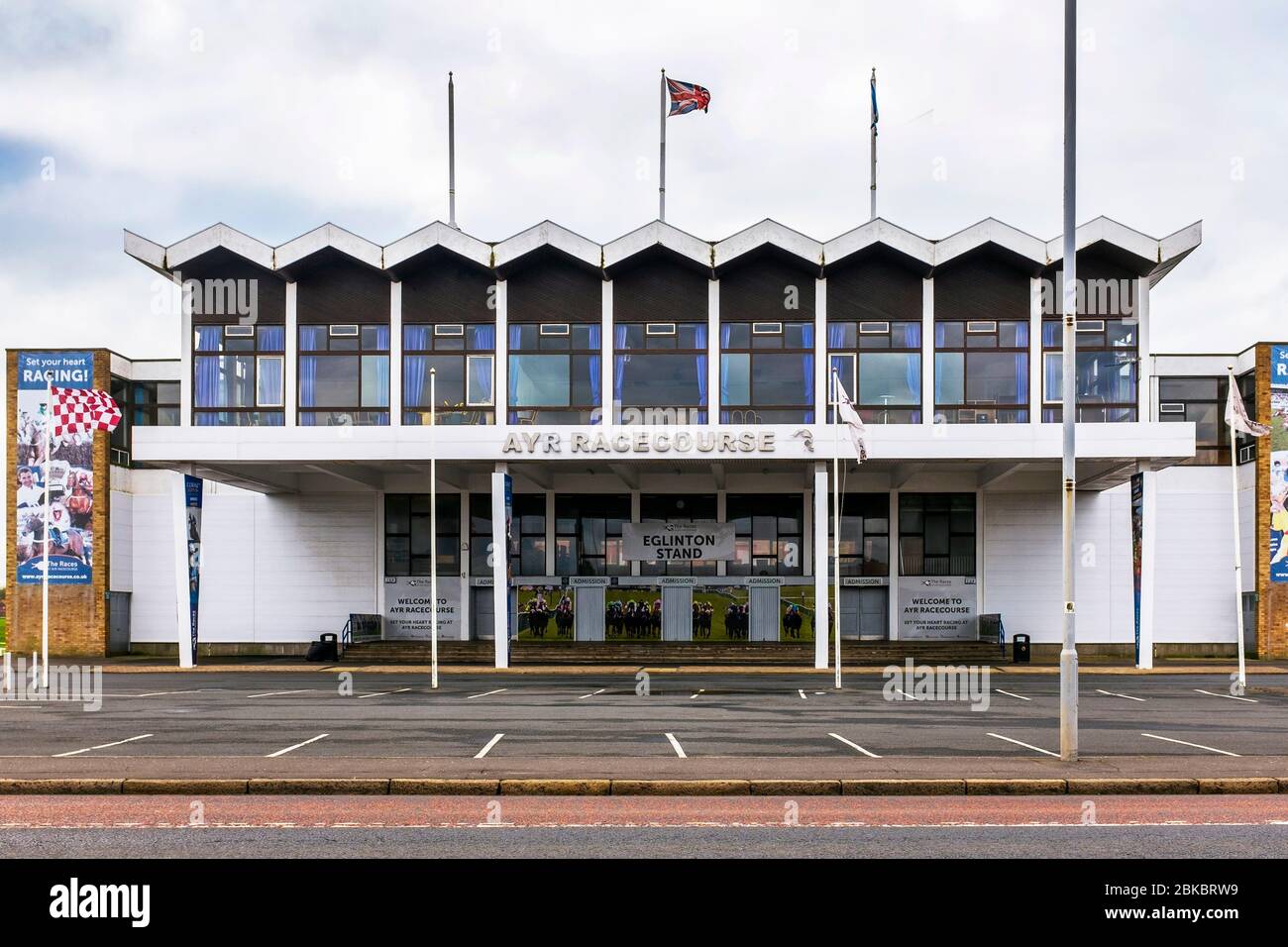 Eglinton Stand, entrée publique, à Ayr Racecourse, Ayr, Ayrshire, Écosse, Royaume-Uni Banque D'Images
