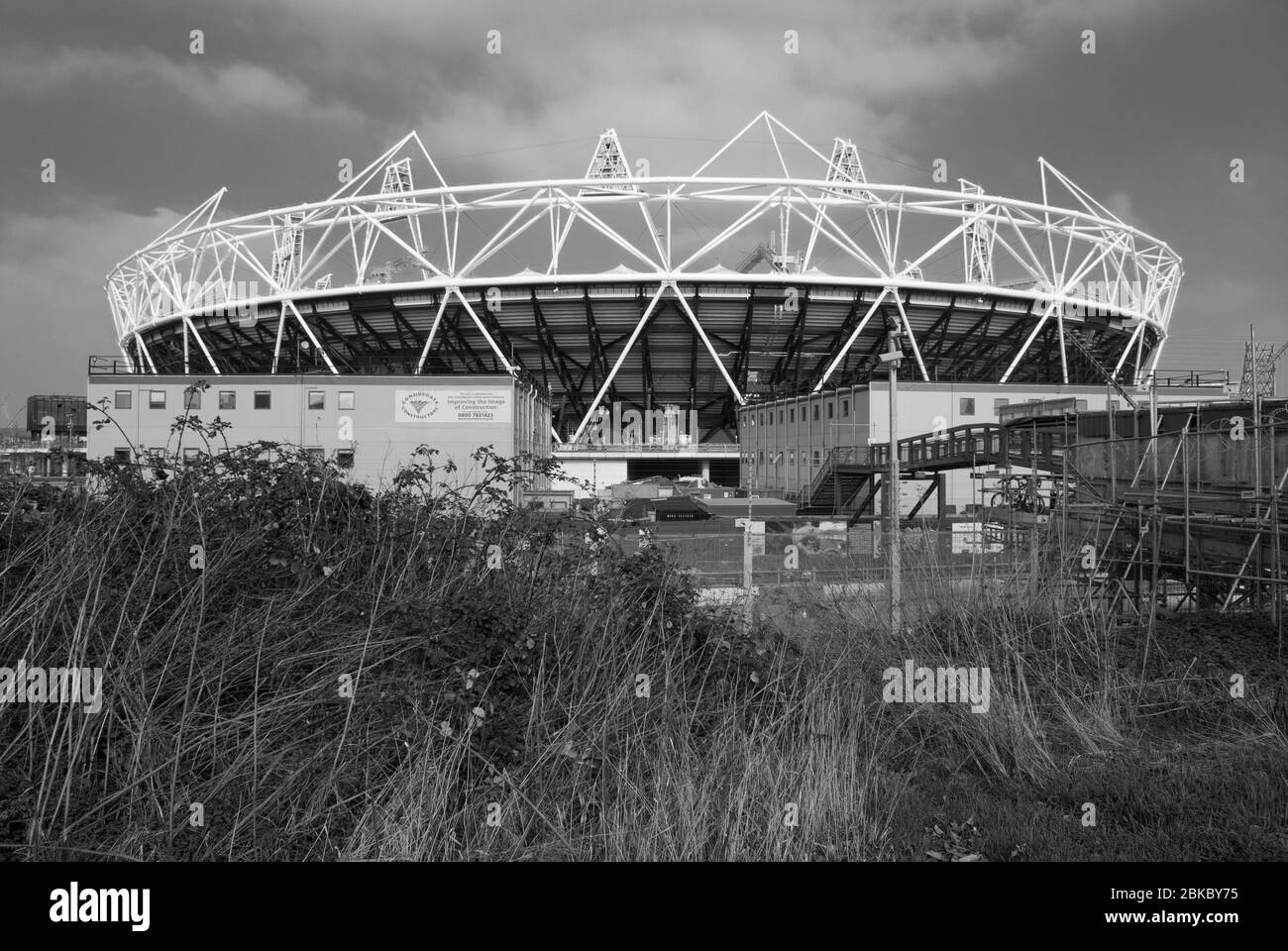 Stade de football West Ham United FC en construction Stade olympique Queen Elizabeth Olympic Park, Stratford Londres, E20 par le très peuplé HOK Sport Banque D'Images