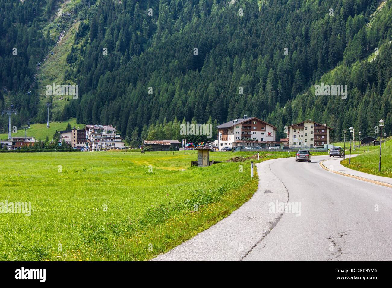 Hintertux, Autriche - 10 août 2019 : vue sur le village de Hintertux, vallée de Tux, Tyrol Banque D'Images