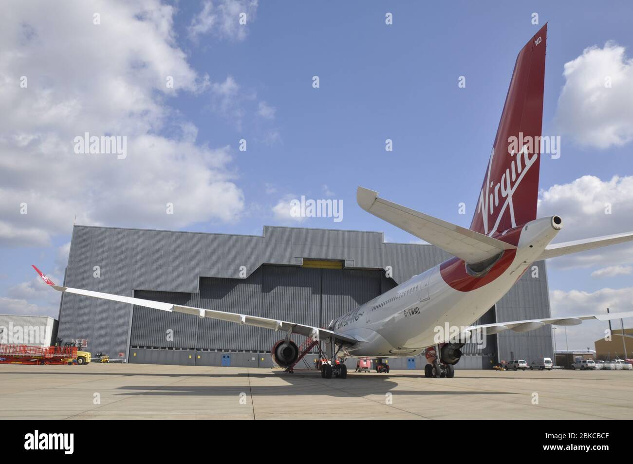 Virgin Atlantic Airbus A330 à l'aéroport de Londres Gatwick Banque D'Images Virgin Atlantic Airbus A330 à l'aéroport de Londres Gatwick Banque D'Images