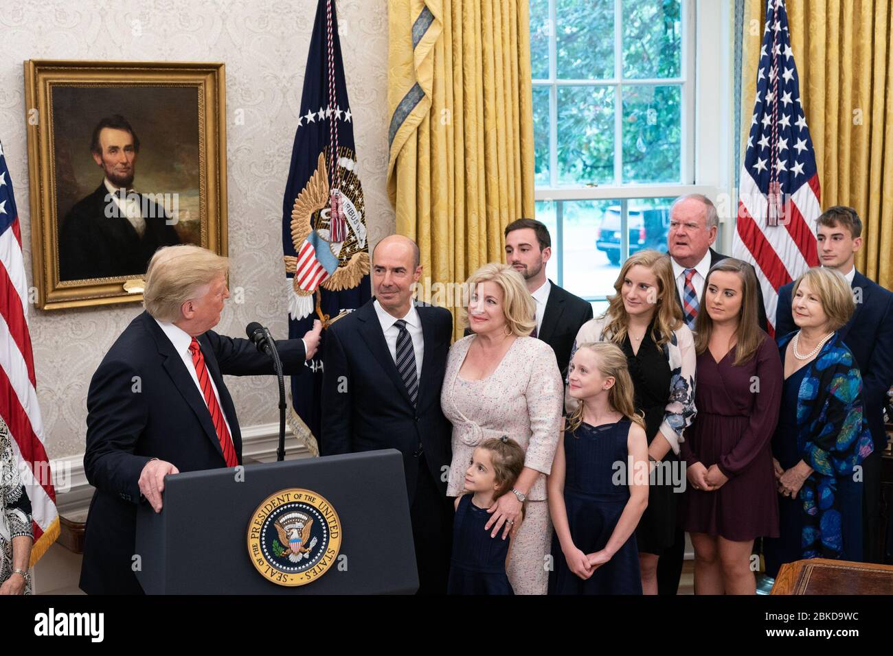 Le 30 septembre 2019, le président Donald Trump a participé à la cérémonie de prestation de serment d'Eugene Scalia en tant que secrétaire américain au travail dans le Bureau ovale, marquant une nouvelle nomination au cabinet. Banque D'Images