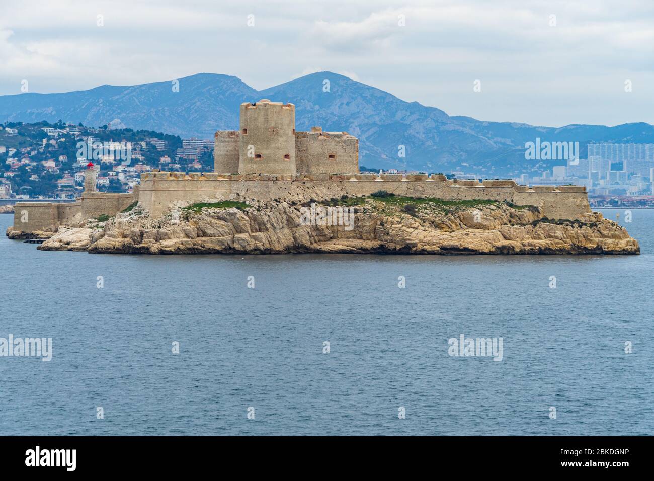 Vue sur le Château d'If, la célèbre prison la Baie de Marseille qui était le cadre du roman Alexandre Dumas le comte de Monte Cristo Banque D'Images