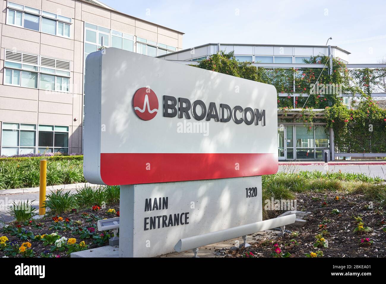 L'entrée principale du siège social de la société américaine Broadcom Inc. À San Jose, Californie, vu le jeudi 5 mars 2020. Banque D'Images