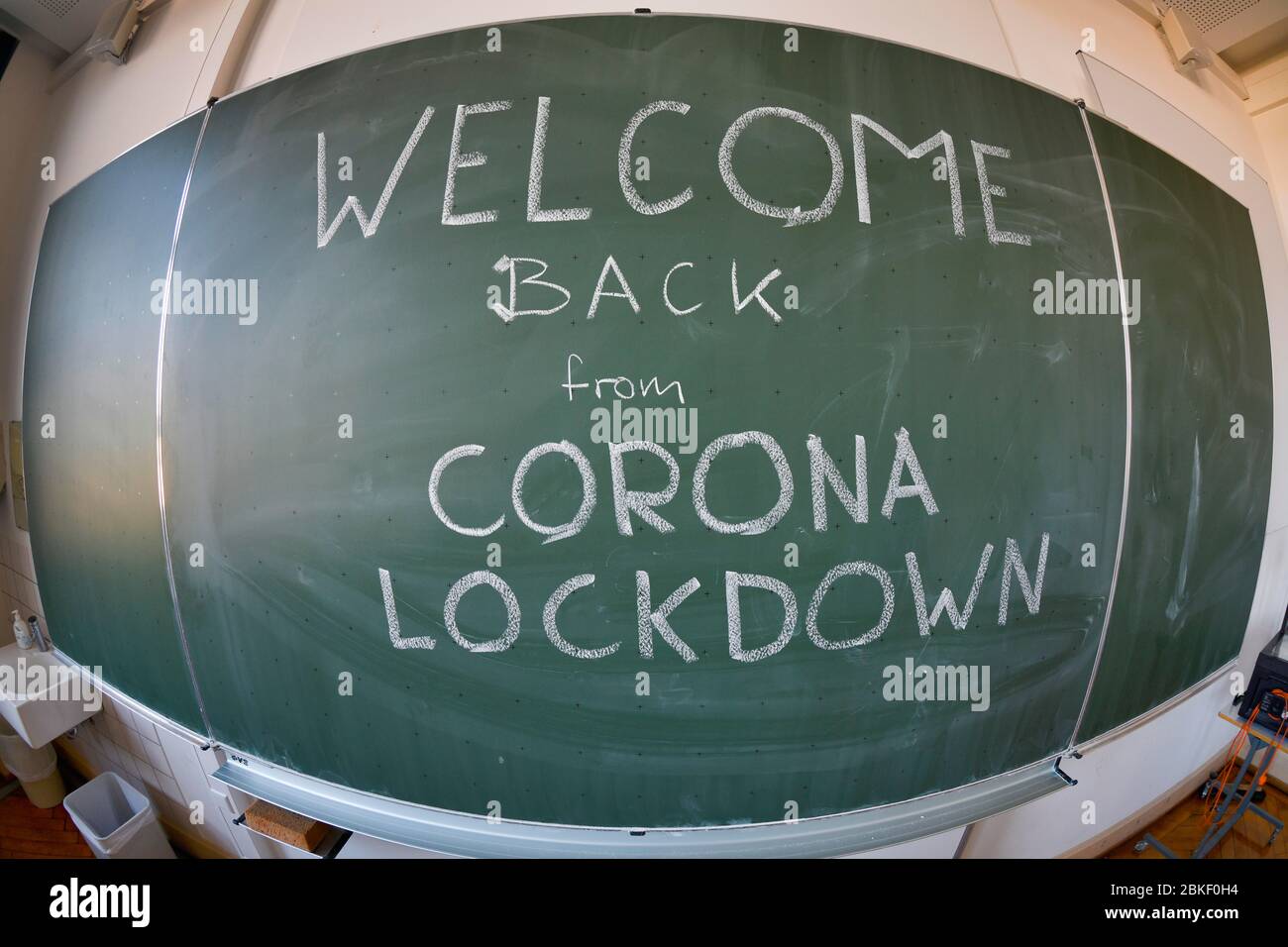 L'école redémarre après le verrouillage de Corona, vide salle de classe, Allemagne Banque D'Images