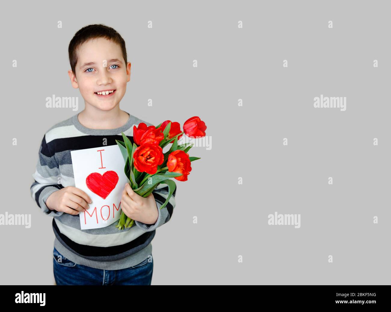 Bonne Journee Mere L Enfant Son Felicite Maman Joyeux Anniversaire Photo Stock Alamy Bonne Journee Mere L Enfant Son Felicite Maman Joyeux Anniversaire Photo Stock Alamy