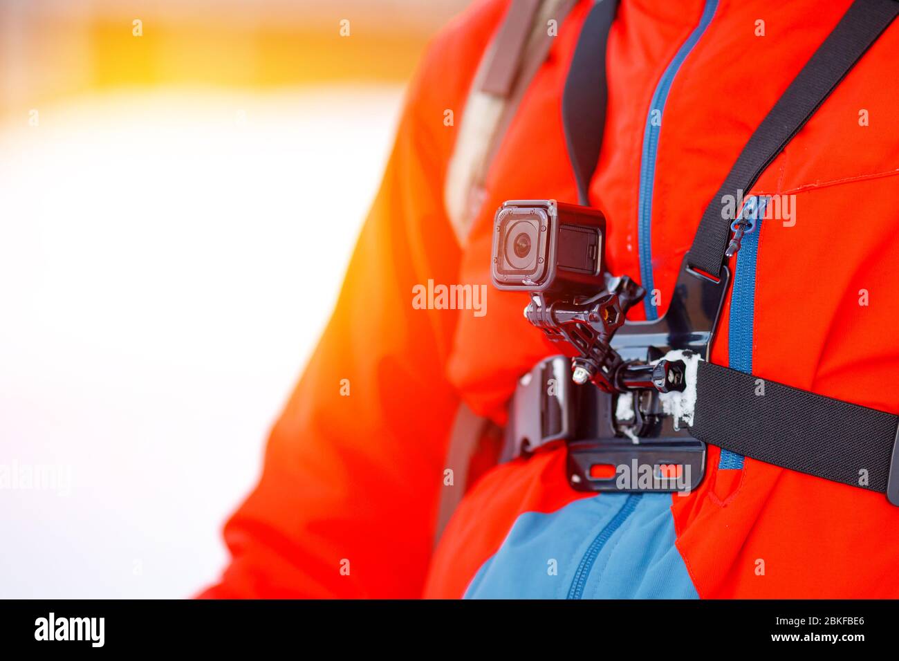 Support de montage pour caméra embarquée sur les bretelles de poitrine, le  ski actif ou le snowboard Photo Stock - Alamy