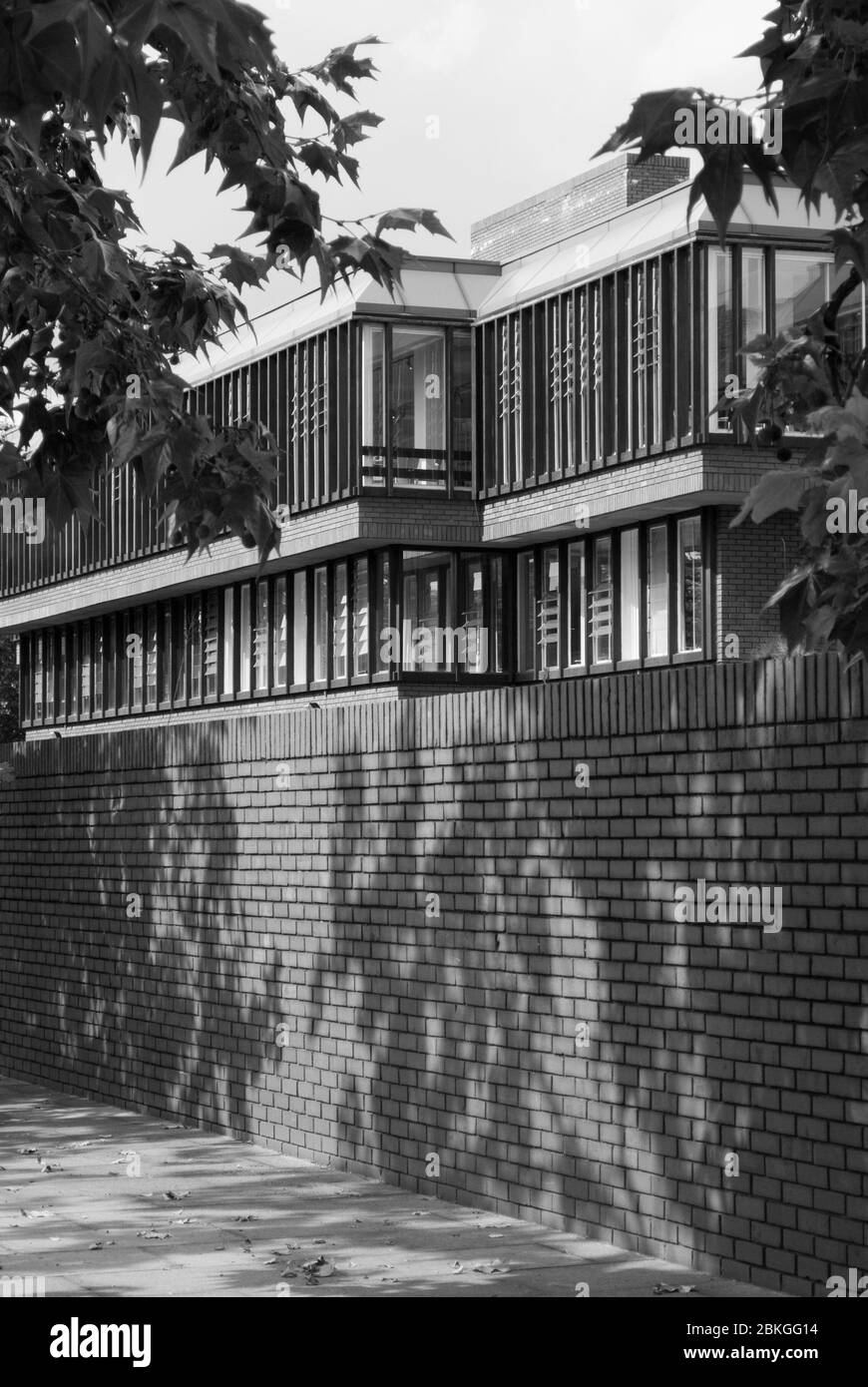 Ealing Hammersmith West London College 9 Gliddon Rd, Hammersmith, London W14 9BL par Bob Giles London County Council Architects Department Banque D'Images