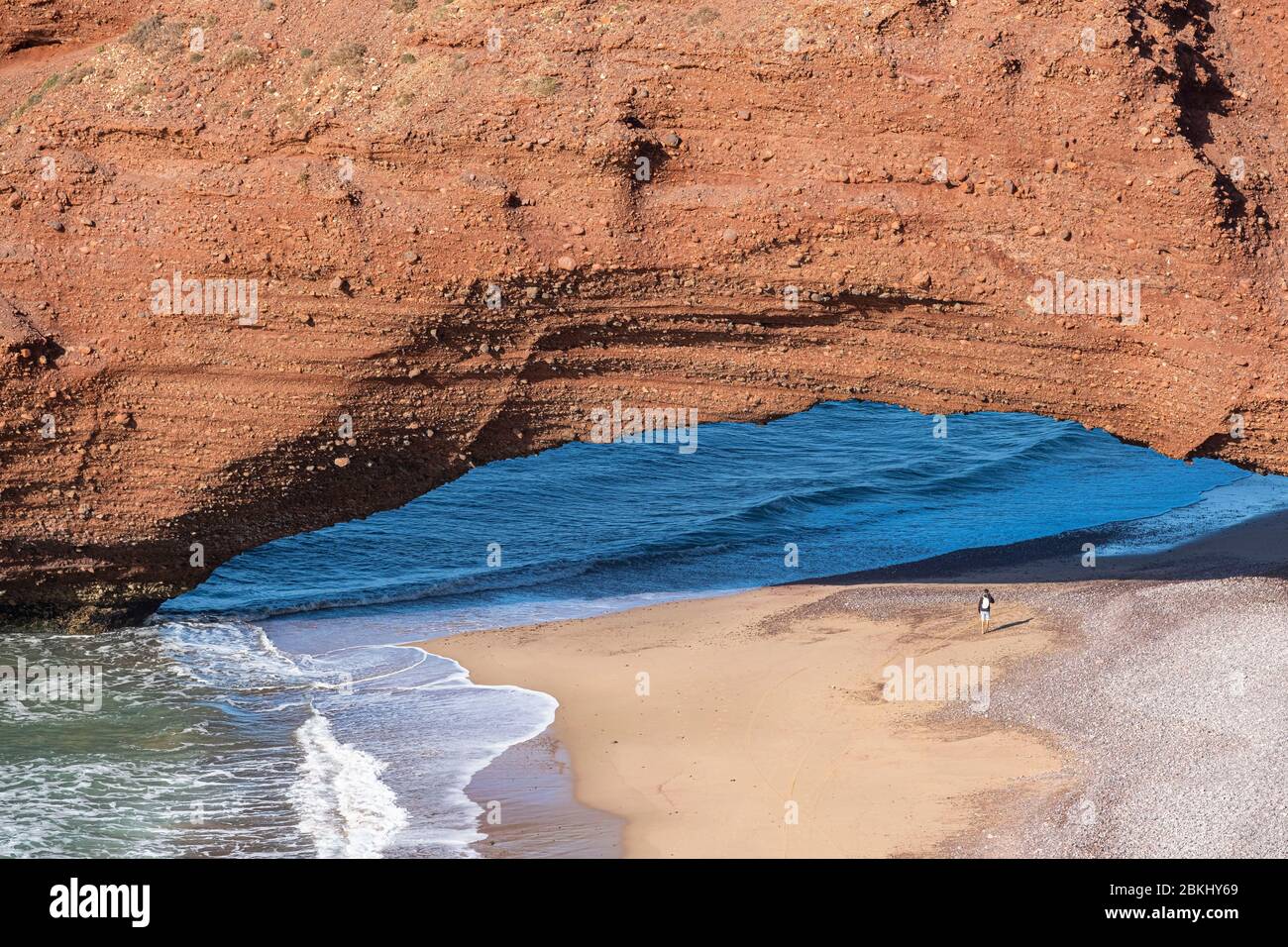 Maroc, région de Guelmim-Oued noun, plage de Sidi Ifni, arche naturelle Banque D'Images