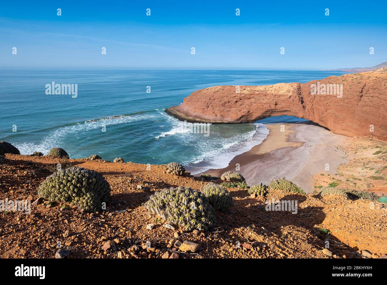 Maroc, région de Guelmim-Oued noun, plage de Sidi Ifni, arche naturelle Banque D'Images