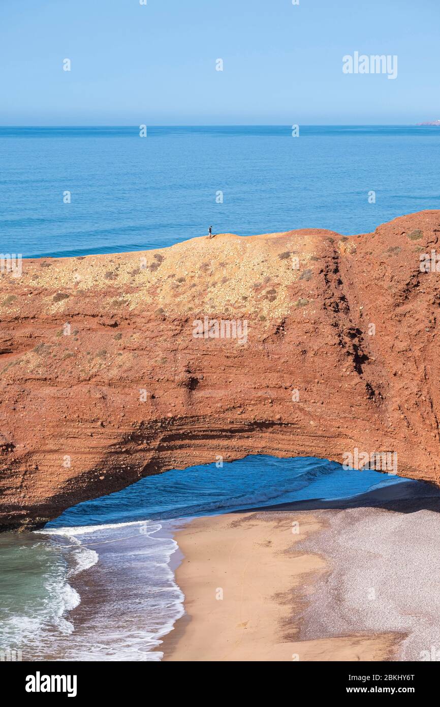 Maroc, région de Guelmim-Oued noun, plage de Sidi Ifni, arche naturelle Banque D'Images