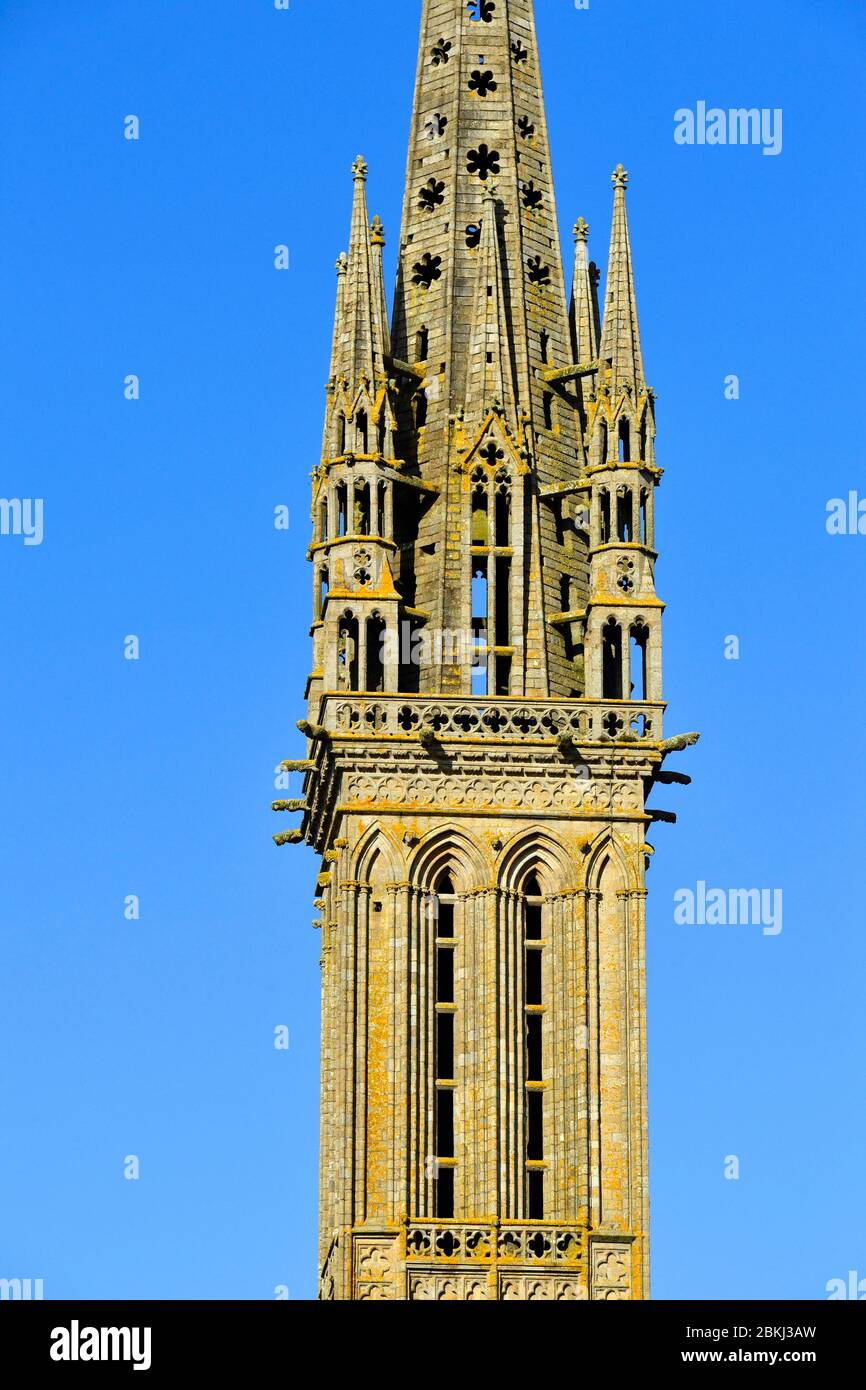 France, Finistère, Saint Pol de Léon, chapelle notre-Dame-du-Kreisker avec clocher gothique avec la plus haute flèche de Bretagne avec 78 m Banque D'Images