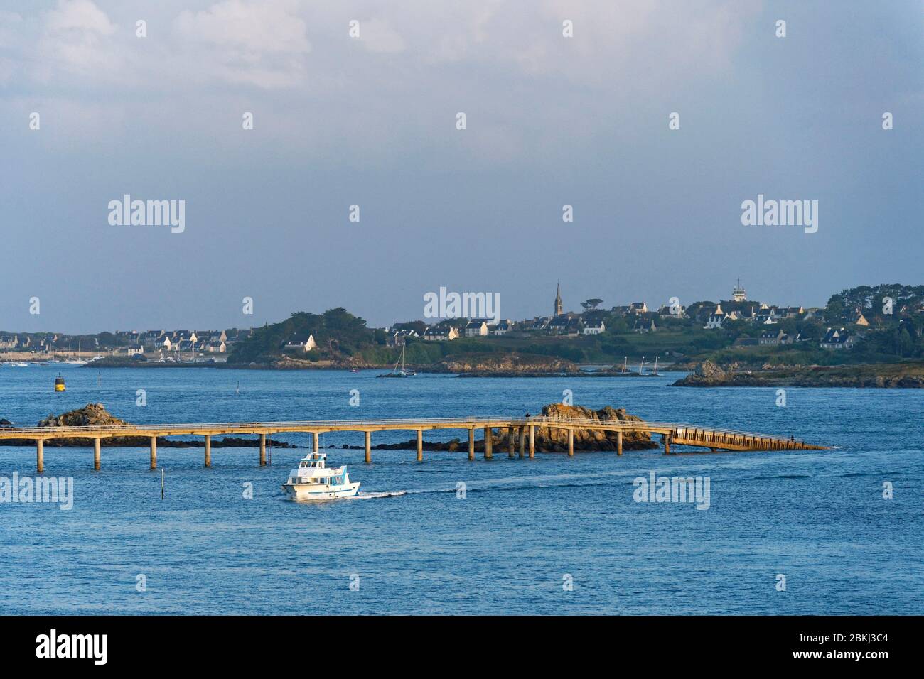 France, Manche, mer d'Iroise, Roscoff, l'île de Batz en arrière-plan, de l'embarquement pour l'île de Batz la passerelle Banque D'Images