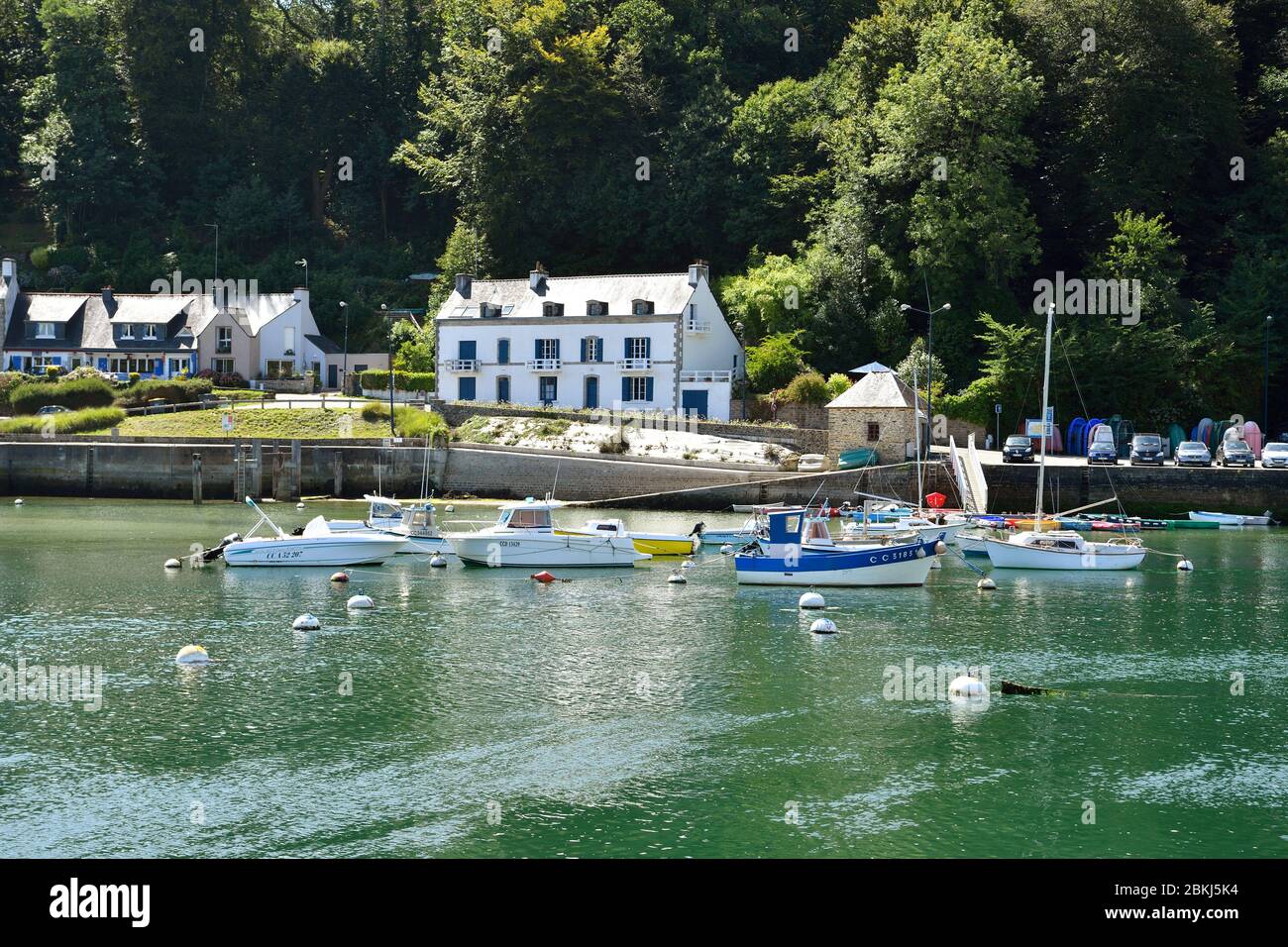 France, Finistère, Riec sur Belon, Port de Belon le long de la rivière Belon Banque D'Images France, Finistère, Riec sur Belon, Port de Belon le long de la rivière Belon Banque D'Images