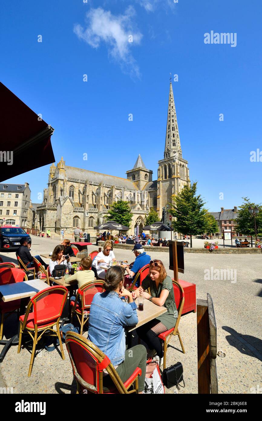 France, Cotes d'Armor, Treguier, Place du Martray, La Cathédrale St Tugdual Banque D'Images