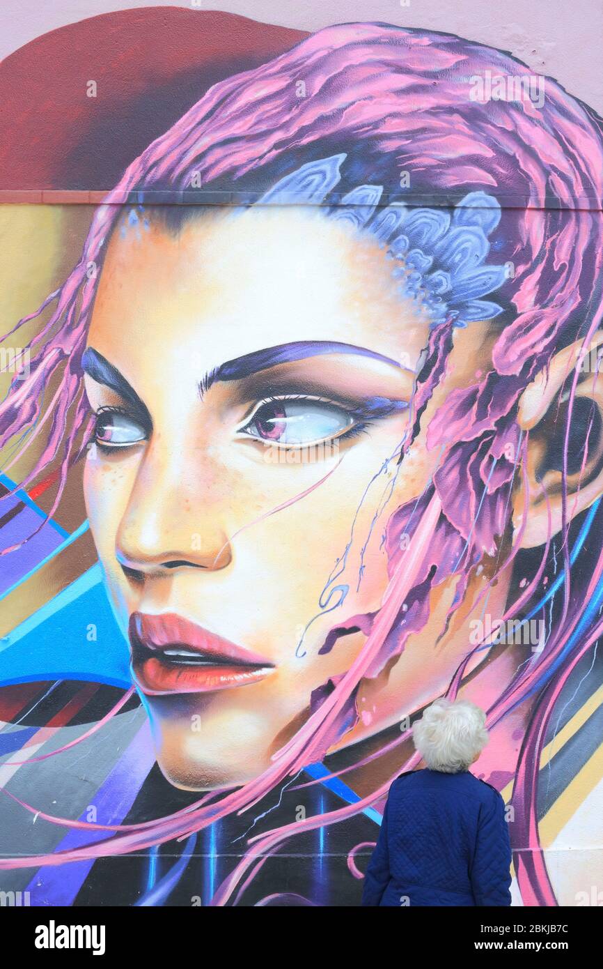 Portugal, Lisbonne, Lapa, avenida 24 de Julho, art de la rue par l'artiste Styler Banque D'Images