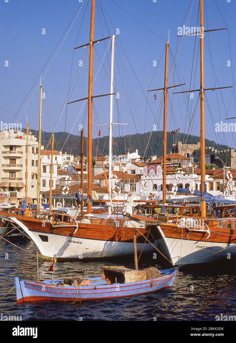 Vue sur le port, Marmaris, Içmeler Péninsule, Mulga Province, Turkey Banque D'Images