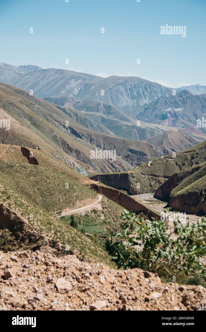 Route vers Iruya, Argentine, province de Salta, Quebrada de Humahuaca classée au patrimoine mondial de l'UNESCO Banque D'Images