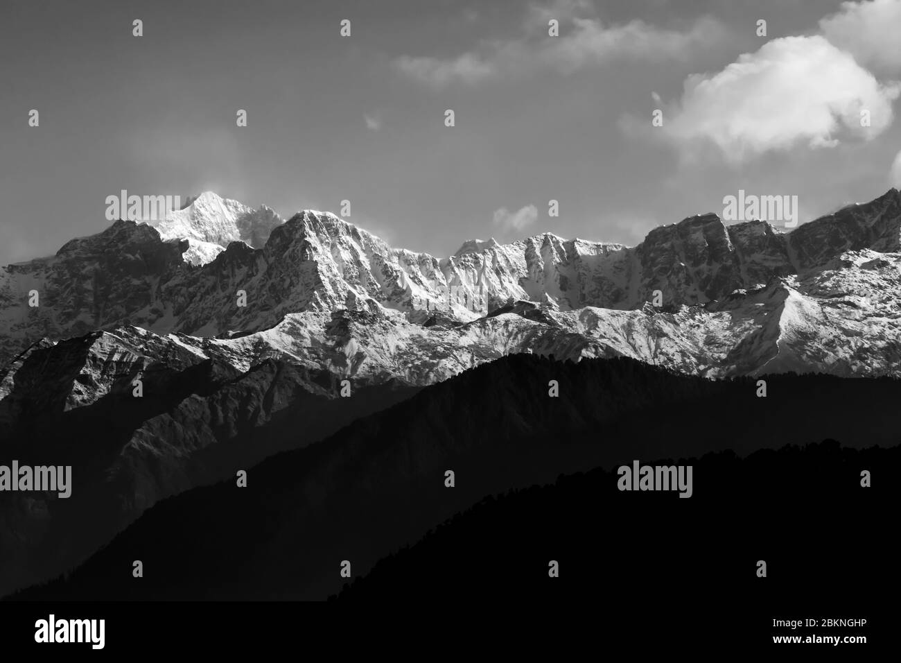 vue panoramique sur les montagnes majestueuses Banque D'Images