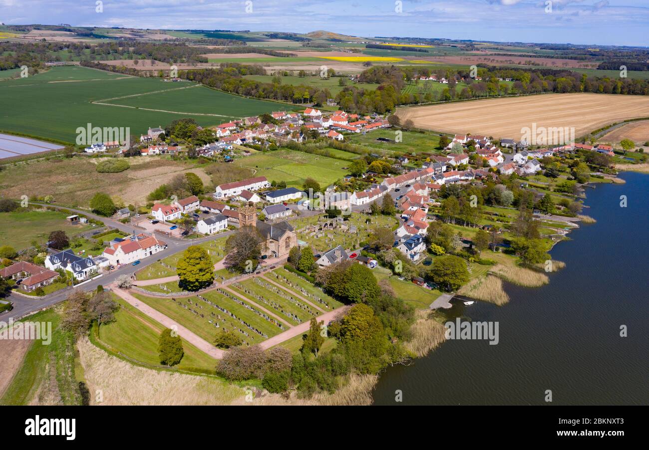 Vue aérienne du village de Kilconquhar à Fife, Écosse, Royaume-Uni Banque D'Images